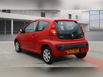 Used Peugeot 107 2010 for sale - 76187378: Photo 2