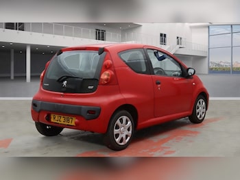 Used Peugeot 107 2010 for sale - 76187378: Photo 3