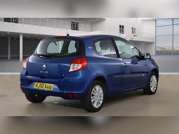 Used Renault Clio 2010 for sale - 76097670: Photo