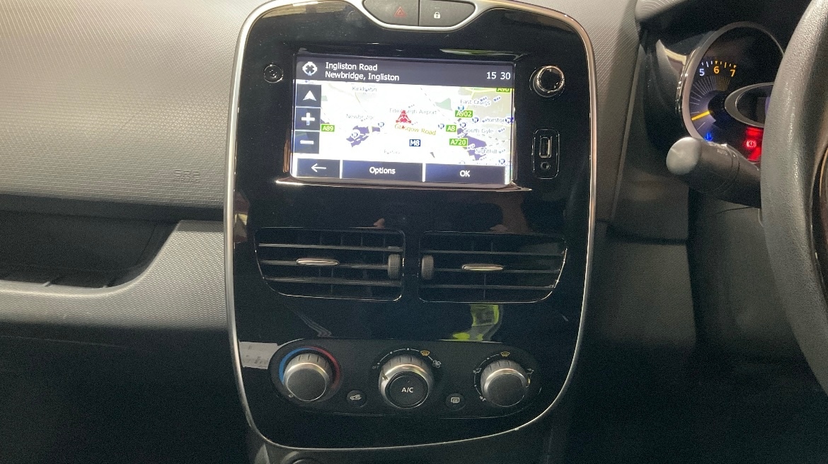 Used Renault Clio 2015 for sale - 76379453: Photo 11