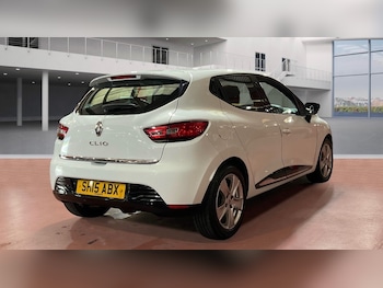 Used Renault Clio 2015 for sale - 76379453: Photo