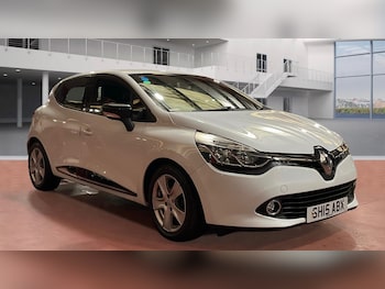 Used Renault Clio 2015 for sale - 76379453: Photo