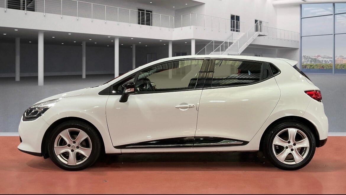 Used Renault Clio 2015 for sale - 76379453: Photo 5