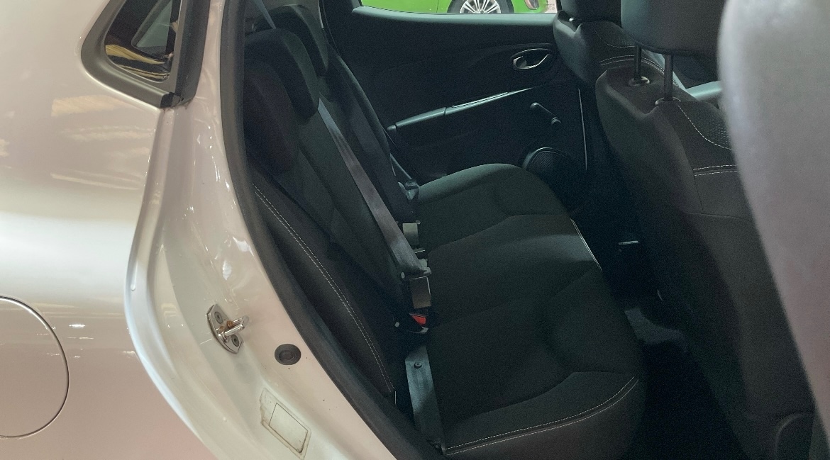 Used Renault Clio 2015 for sale - 76379453: Photo 8