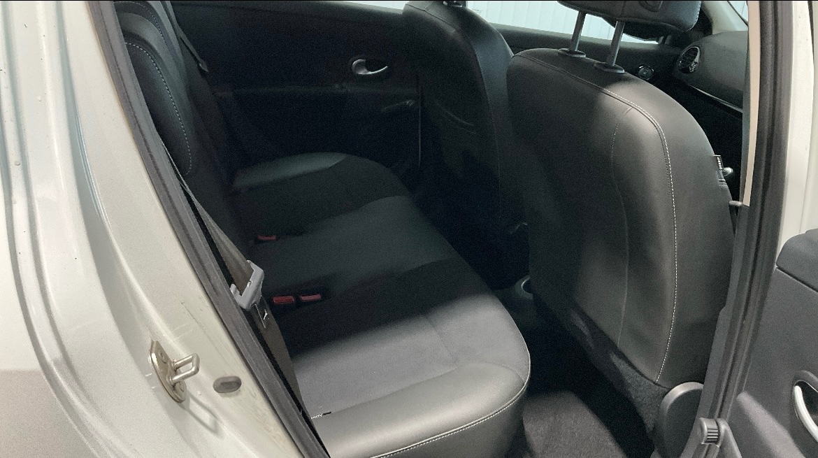 Used Renault Clio 2012 for sale - 76765010: Photo 10