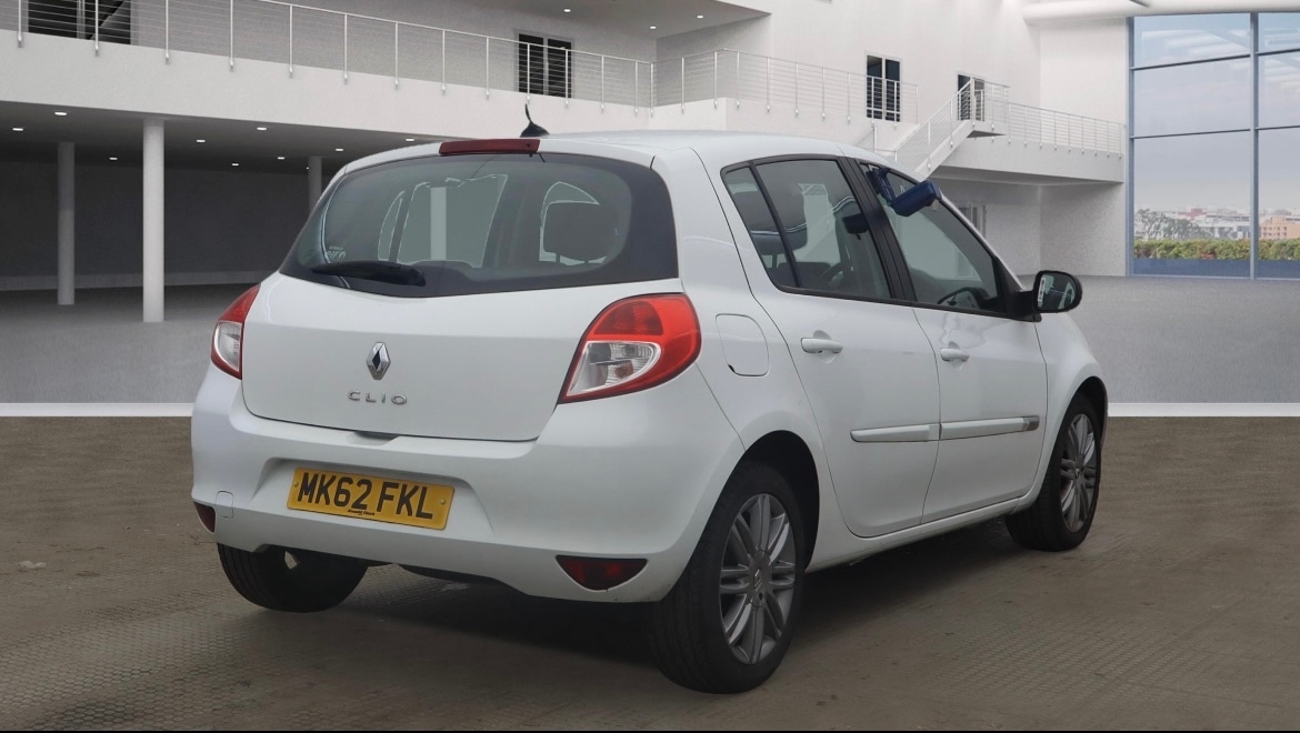 Used Renault Clio 2012 for sale - 76765010: Photo 3