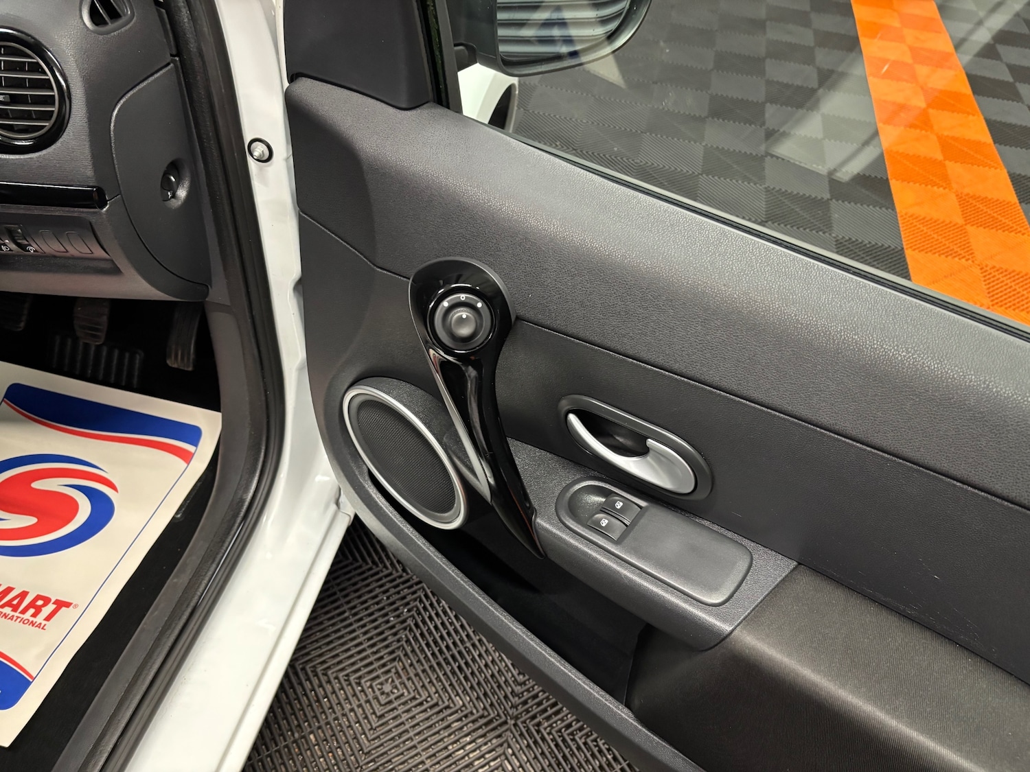 Used Renault Clio 2012 for sale - 76765010: Photo 39