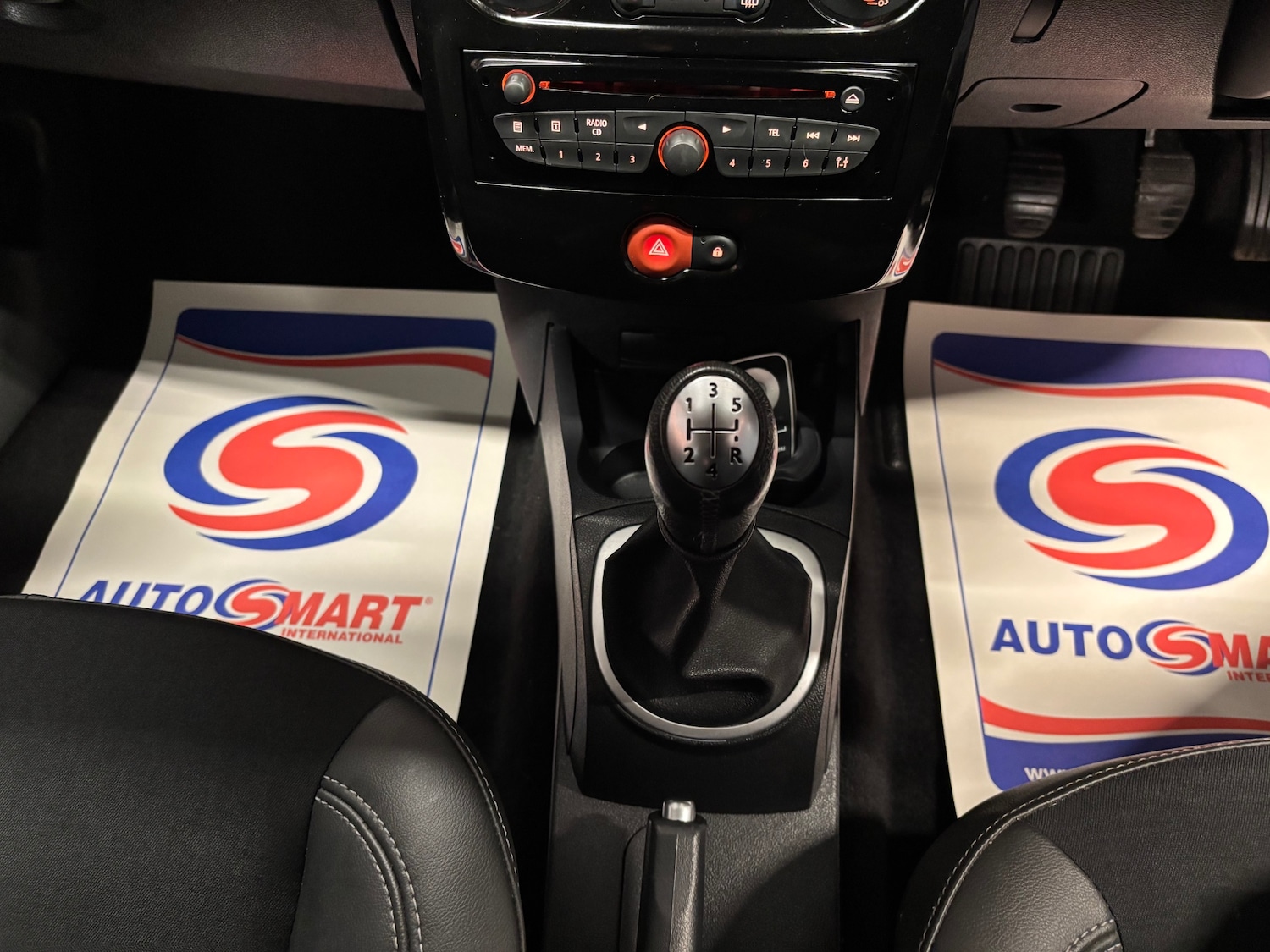 Used Renault Clio 2012 for sale - 76765010: Photo 53