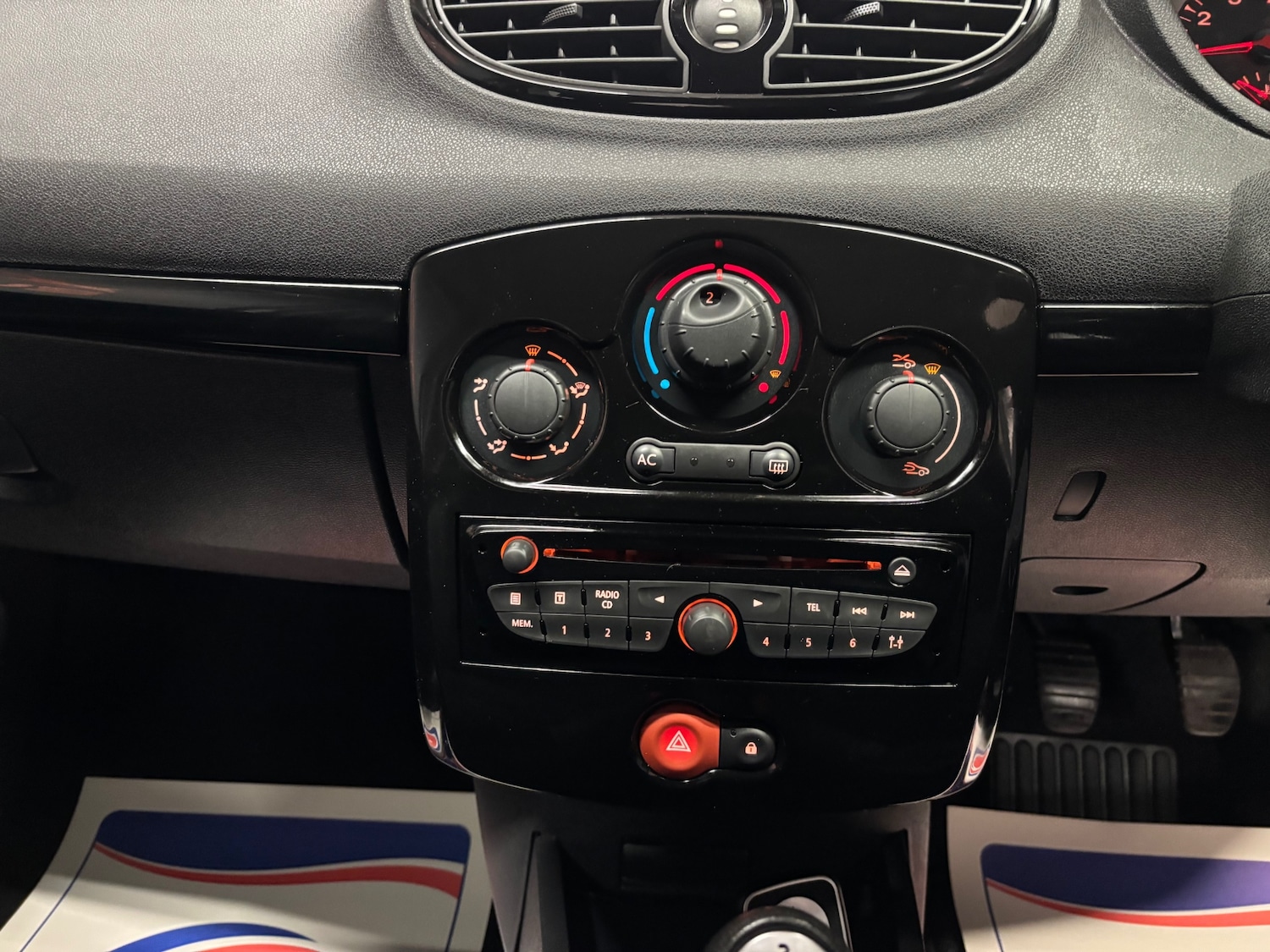 Used Renault Clio 2012 for sale - 76765010: Photo 54