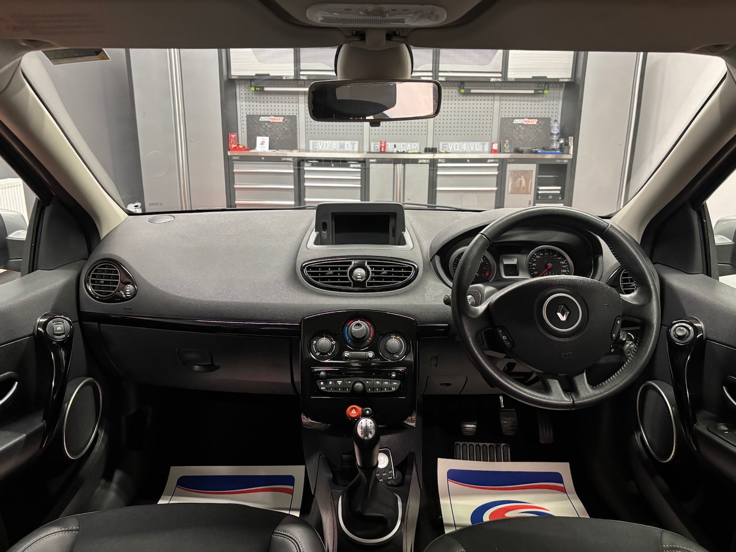 Used Renault Clio 2012 for sale - 76765010: Photo 59