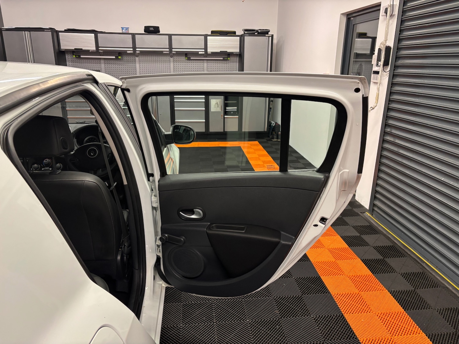 Used Renault Clio 2012 for sale - 76765010: Photo 62