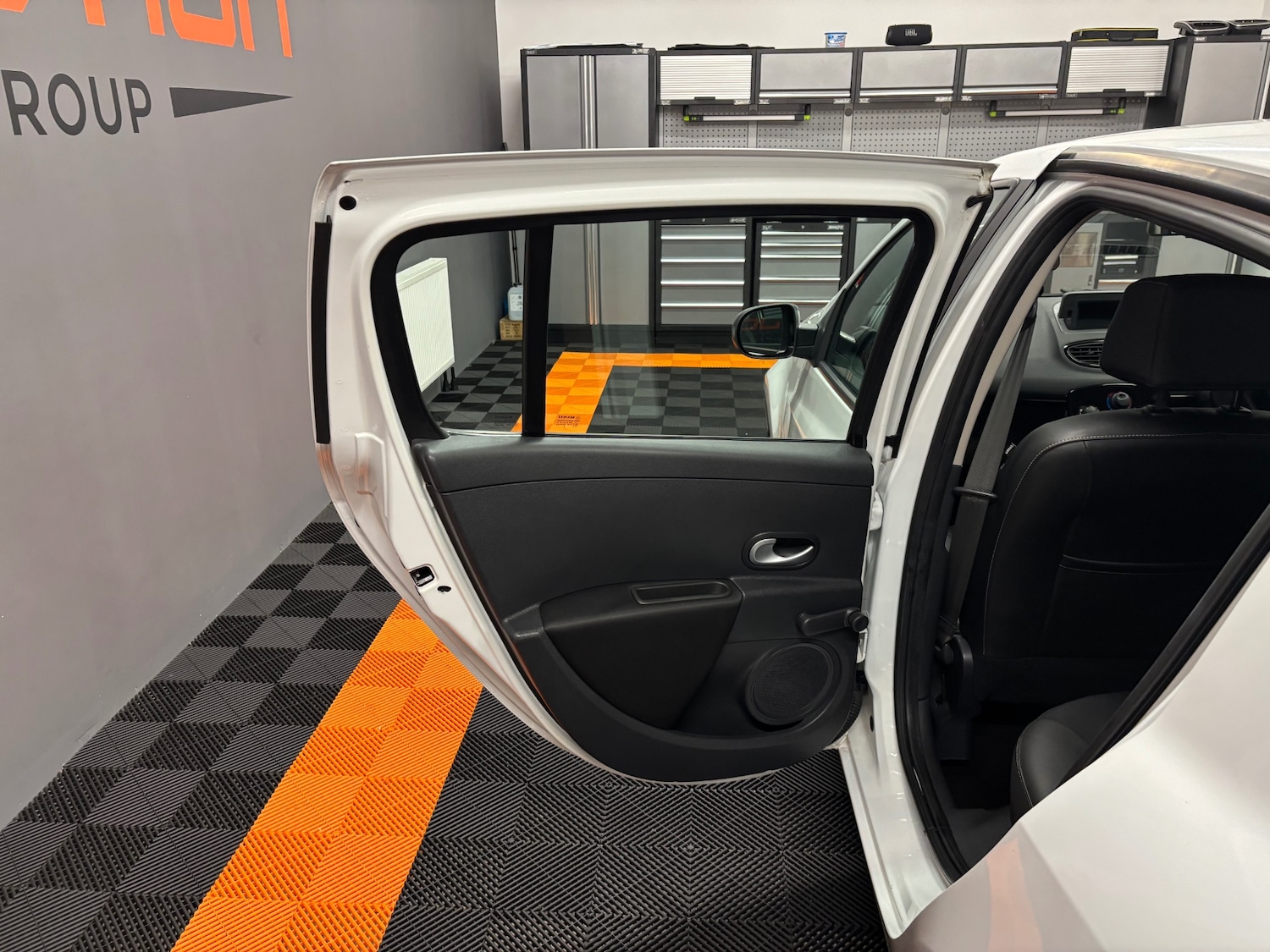 Used Renault Clio 2012 for sale - 76765010: Photo 63