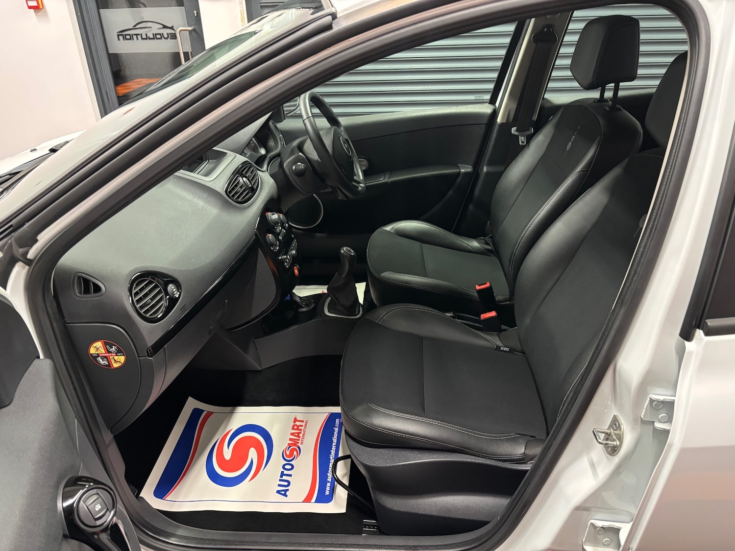 Used Renault Clio 2012 for sale - 76765010: Photo 73