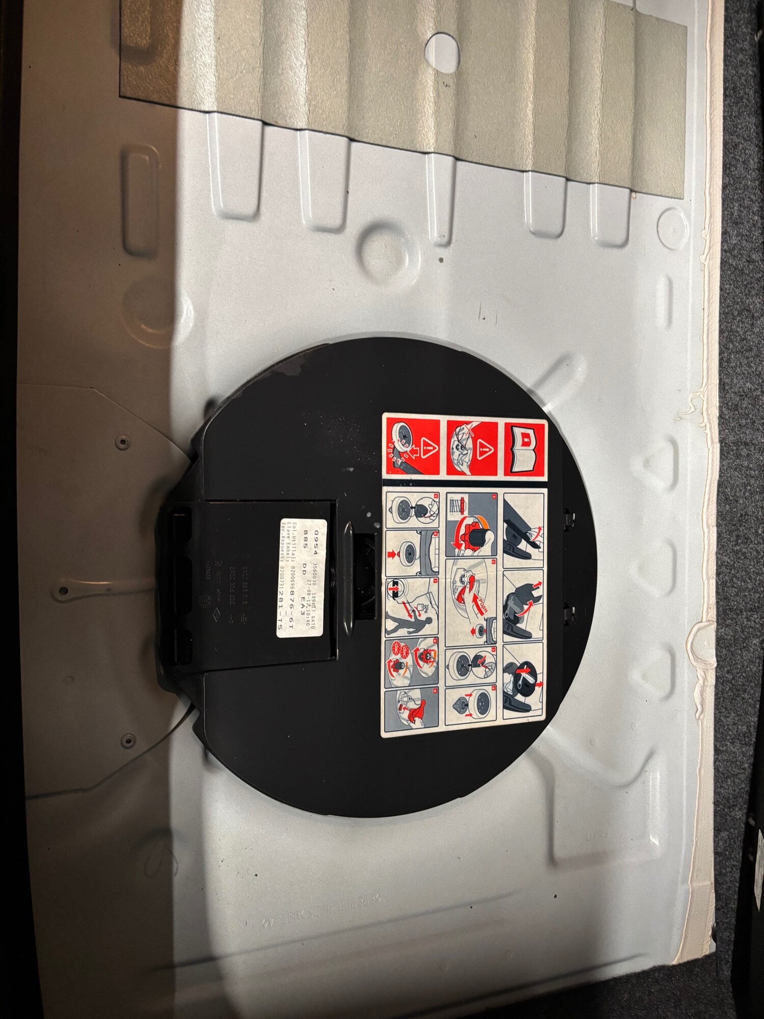 Used Renault Clio 2012 for sale - 76765010: Photo 79