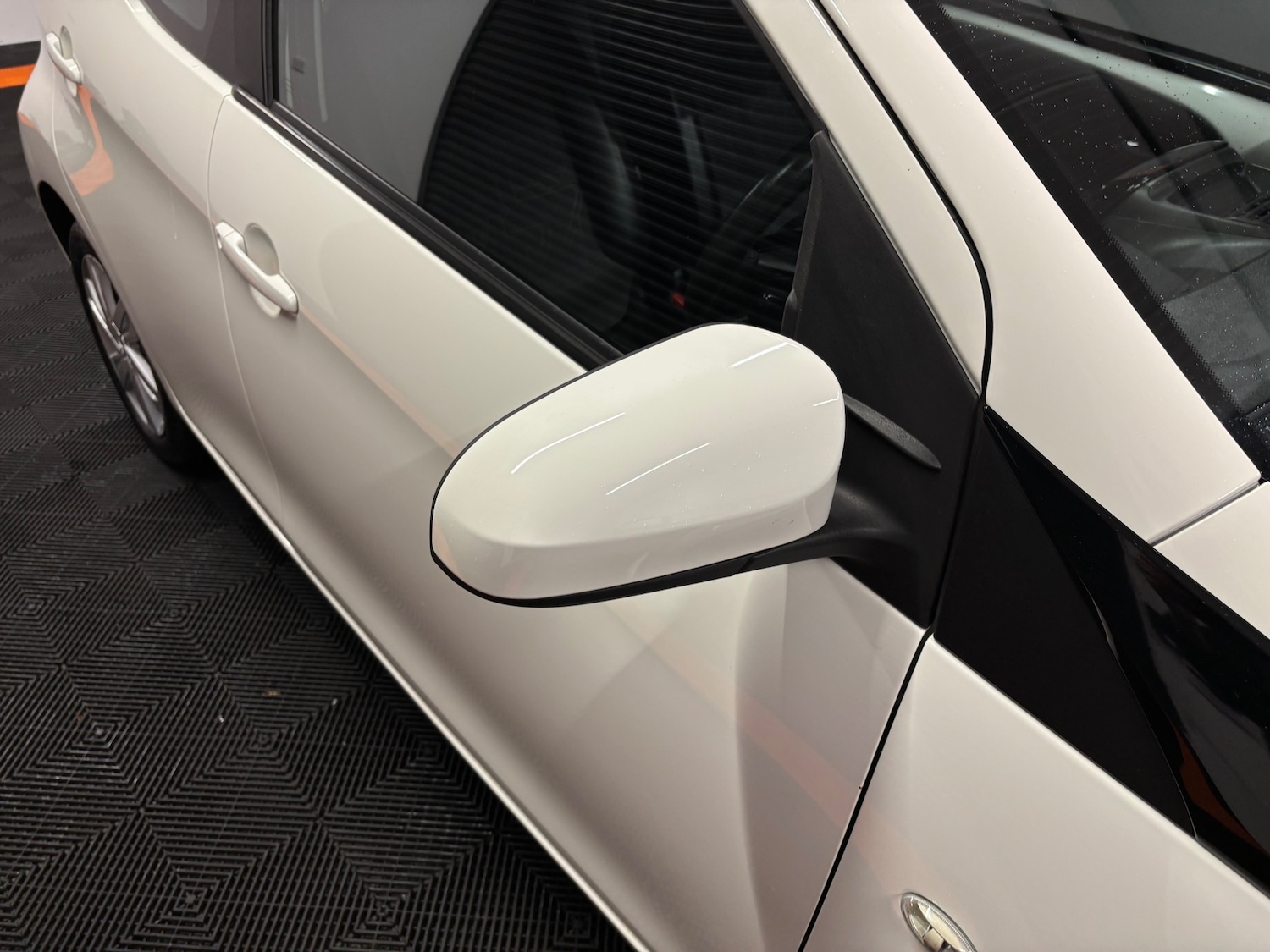 Used Toyota AYGO 2015 for sale - 76000482: Photo 13