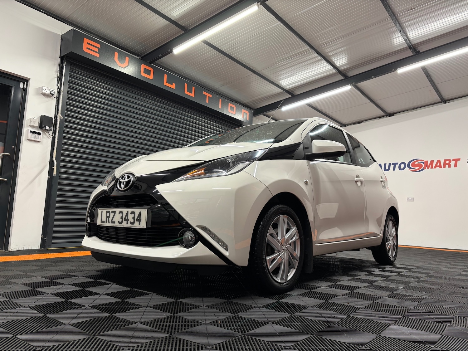 Used Toyota AYGO 2015 for sale - 76000482: Photo 19