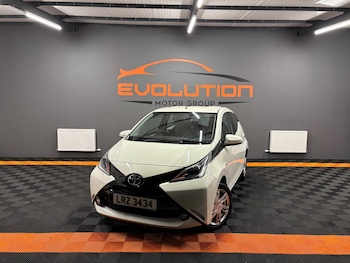 2015 - 1.0 VVT-i X-Pression 5dr x-shift