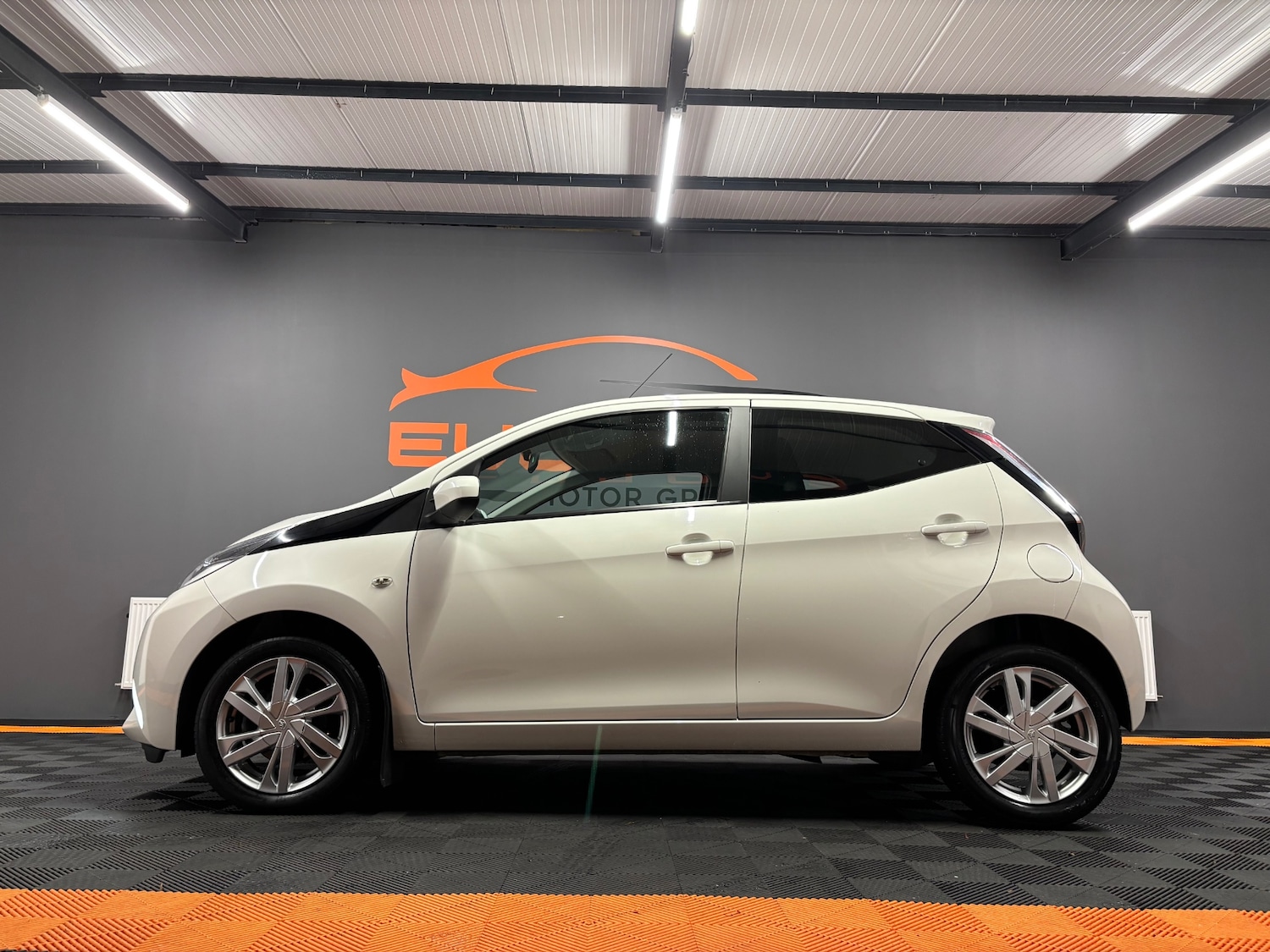 Used Toyota AYGO 2015 for sale - 76000482: Photo 2