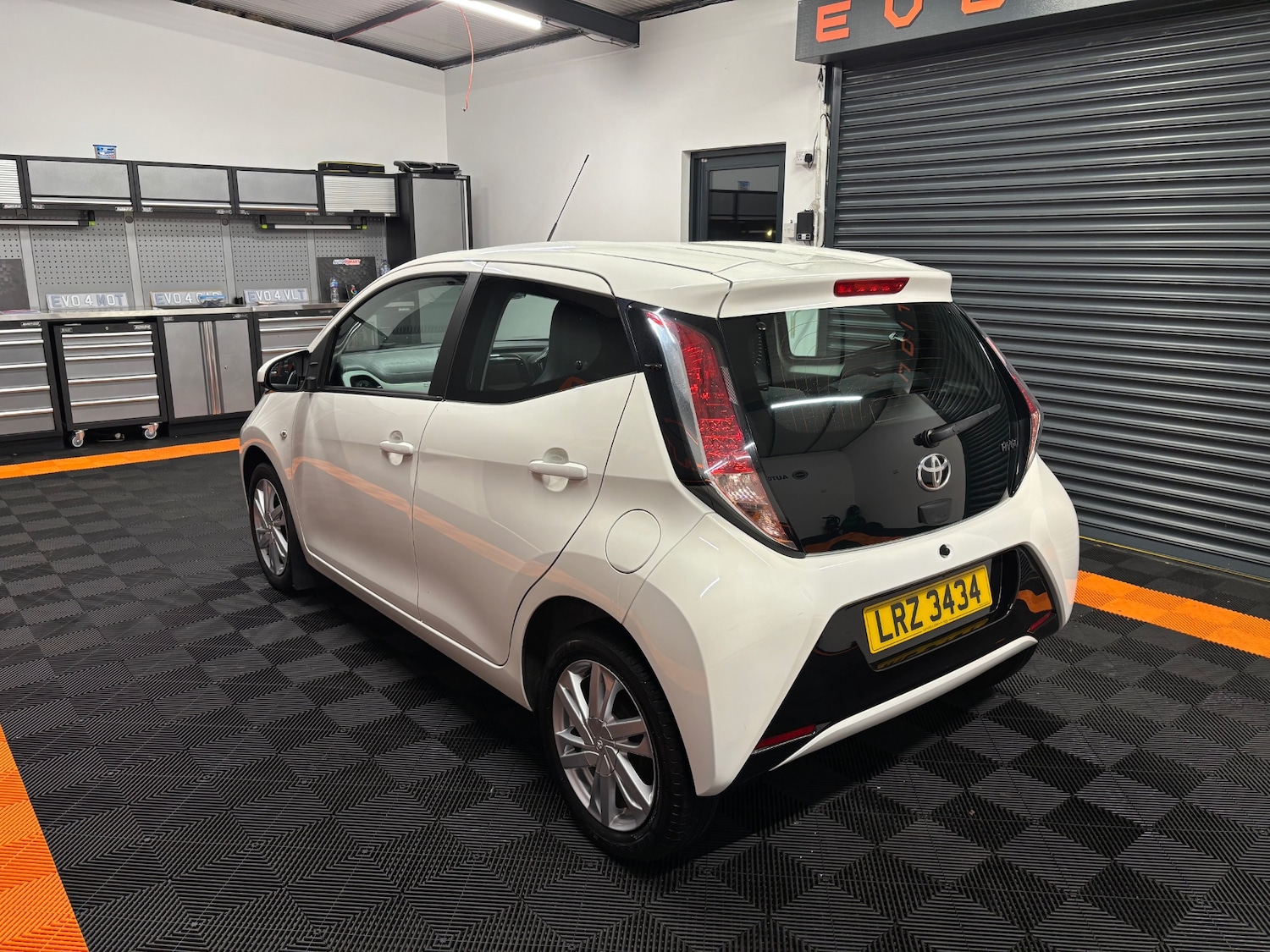 Used Toyota AYGO 2015 for sale - 76000482: Photo 23