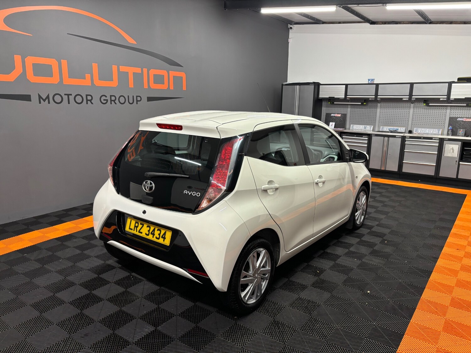 Used Toyota AYGO 2015 for sale - 76000482: Photo 28