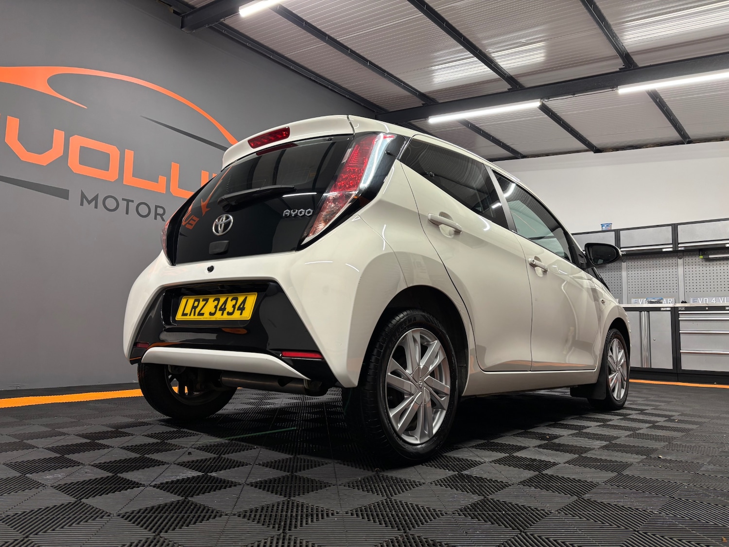 Used Toyota AYGO 2015 for sale - 76000482: Photo 29