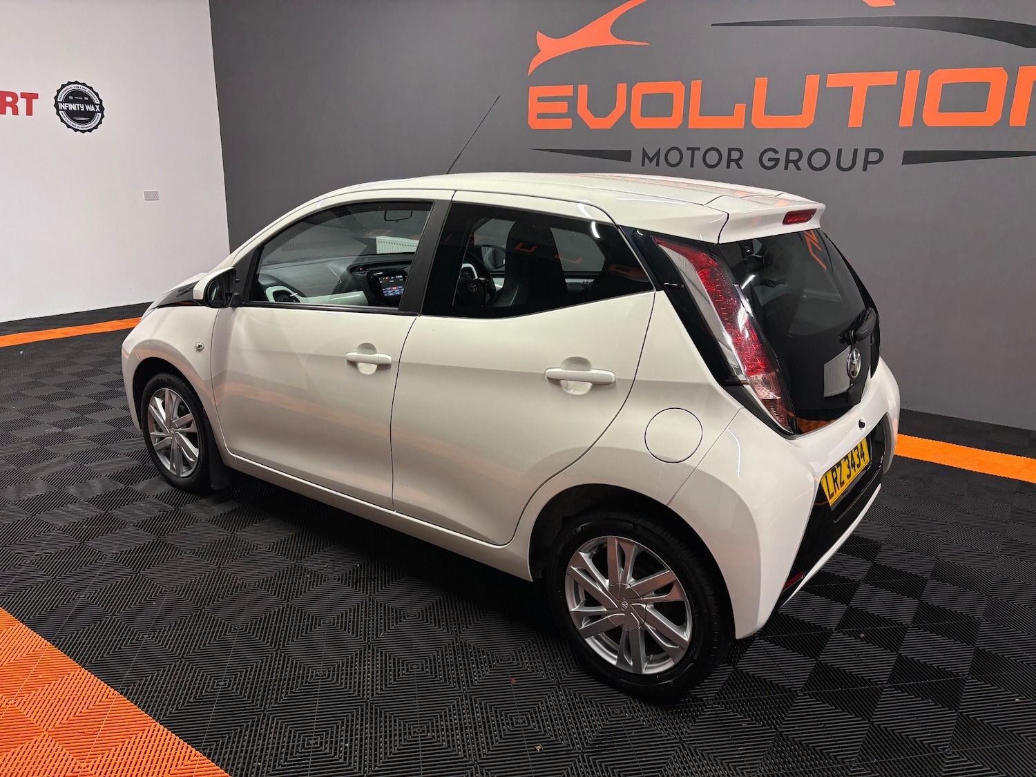 Used Toyota AYGO 2015 for sale - 76000482: Photo 3