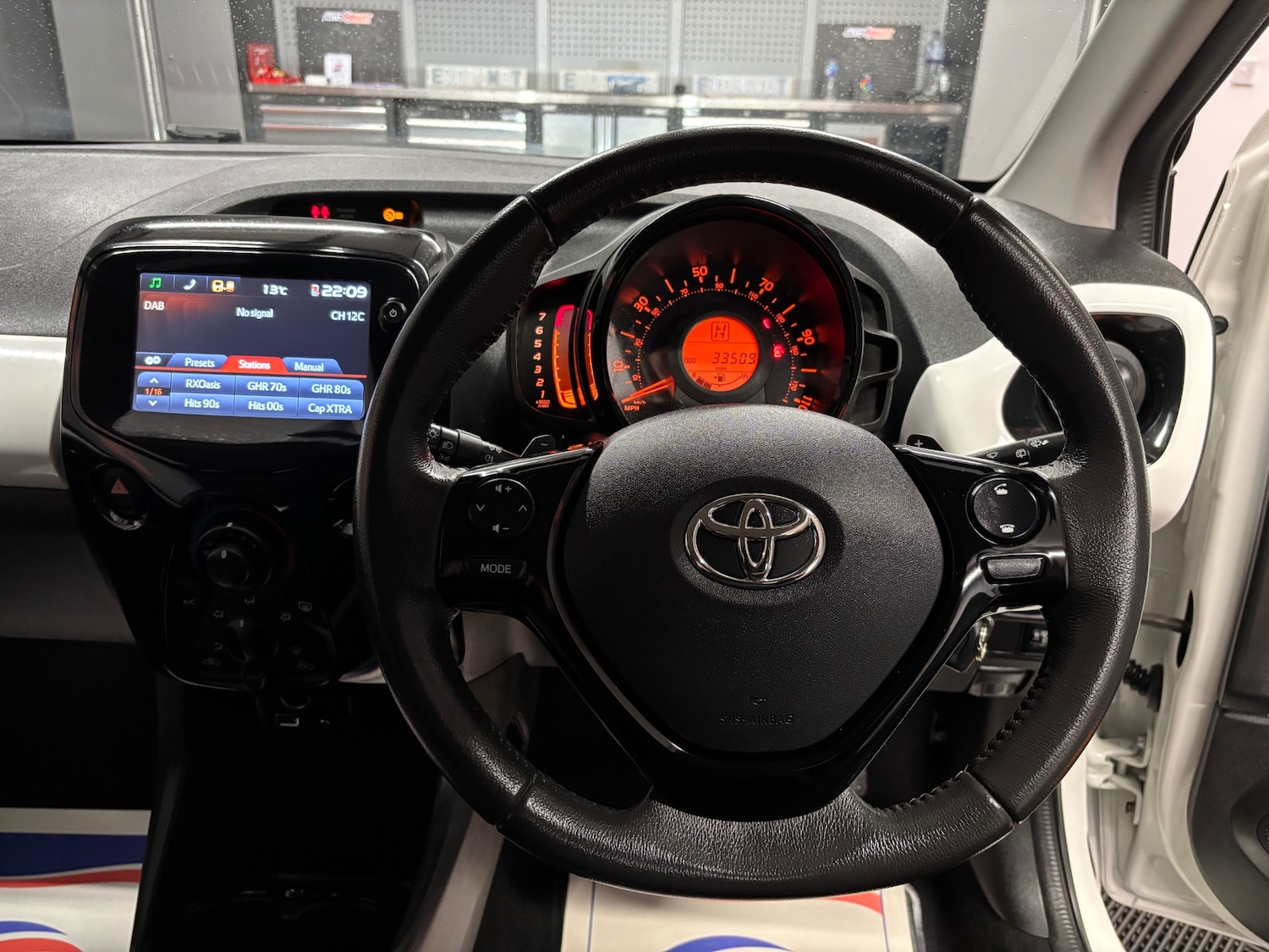 Used Toyota AYGO 2015 for sale - 76000482: Photo 46