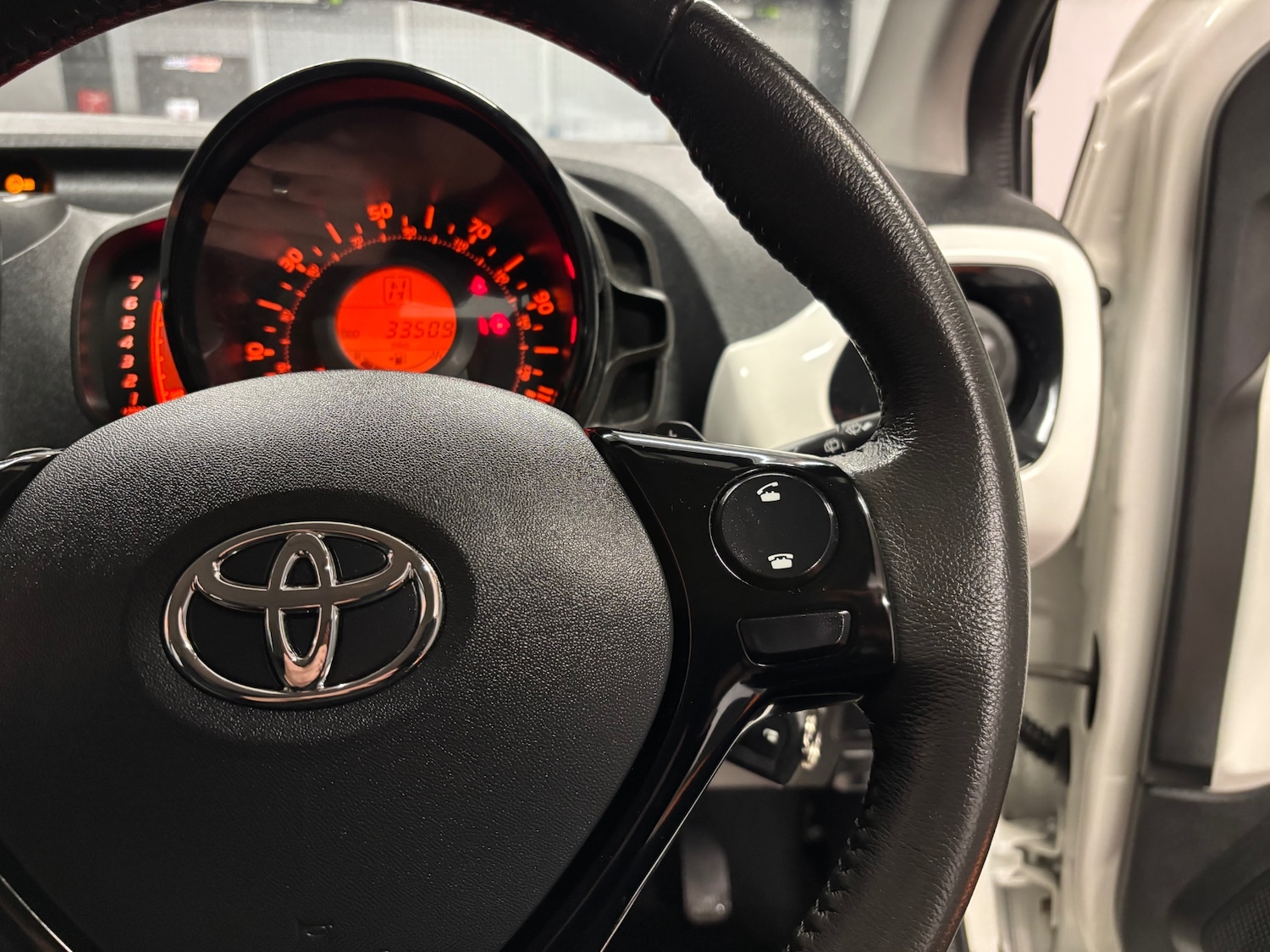 Used Toyota AYGO 2015 for sale - 76000482: Photo 51