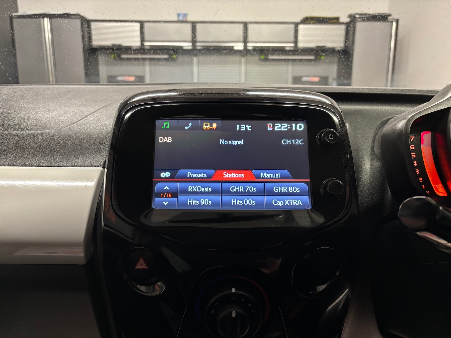 Used Toyota AYGO 2015 for sale - 76000482: Photo 53