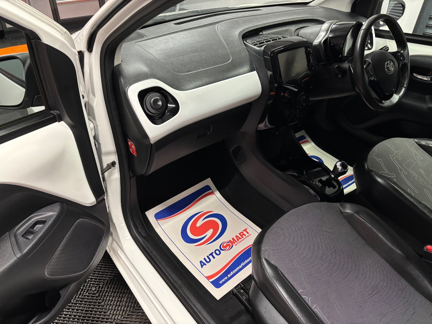 Used Toyota AYGO 2015 for sale - 76000482: Photo 62