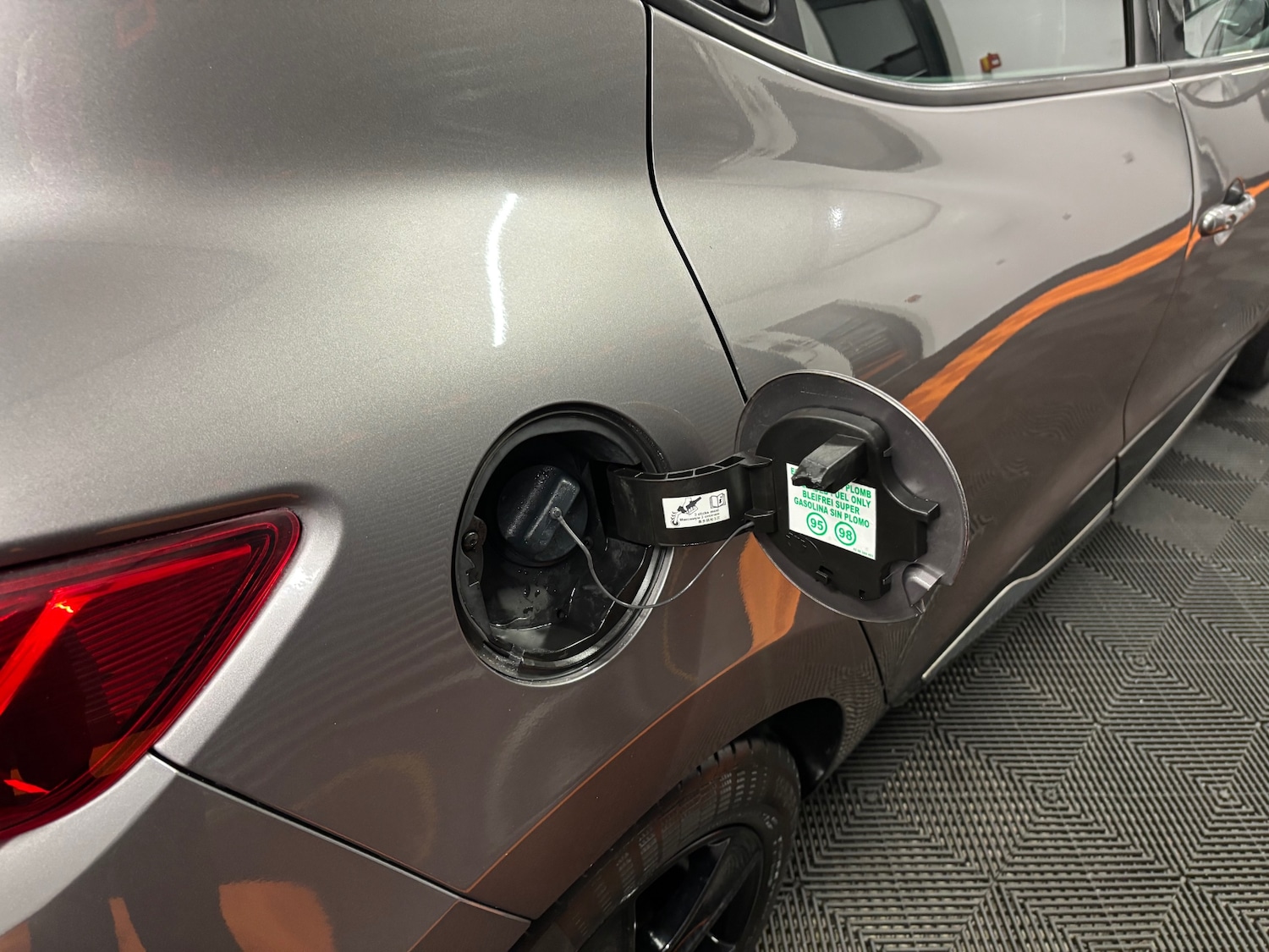 Used Renault Clio 2015 for sale - 77326517: Photo 15