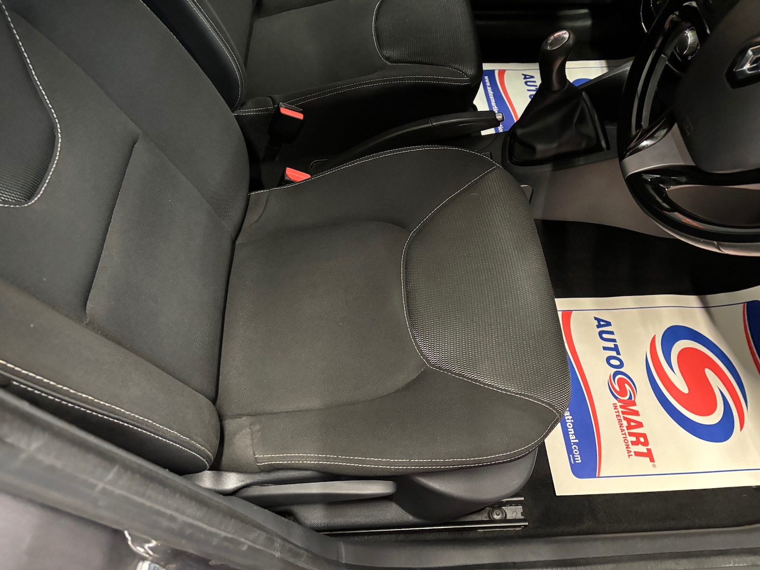 Used Renault Clio 2015 for sale - 77326517: Photo 51