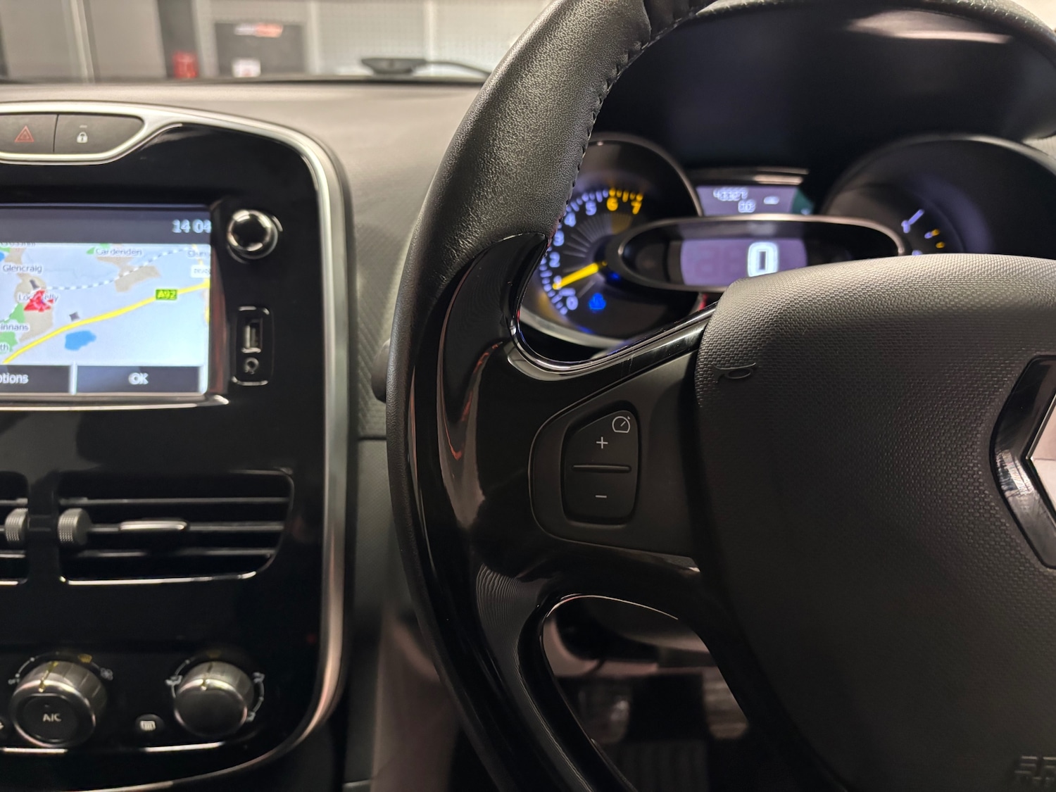 Used Renault Clio 2015 for sale - 77326517: Photo 52