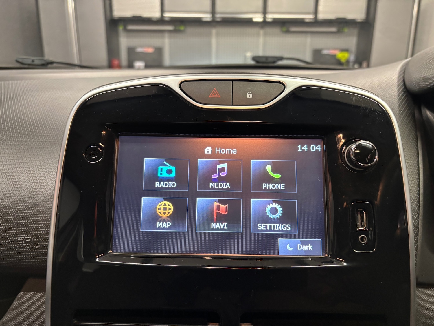 Used Renault Clio 2015 for sale - 77326517: Photo 57