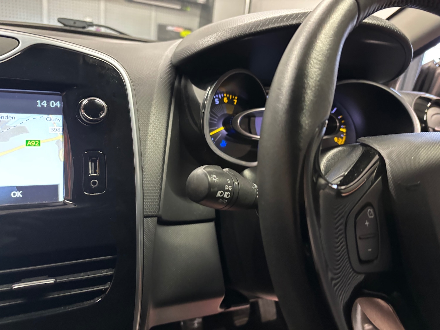 Used Renault Clio 2015 for sale - 77326517: Photo 61