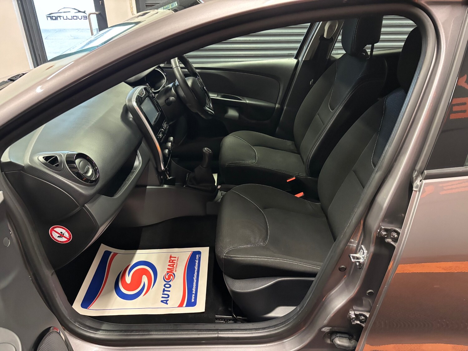 Used Renault Clio 2015 for sale - 77326517: Photo 66