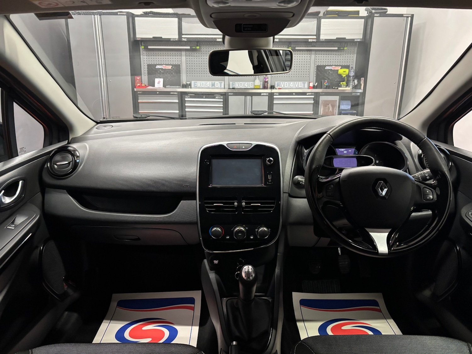 Used Renault Clio 2015 for sale - 77326517: Photo 73