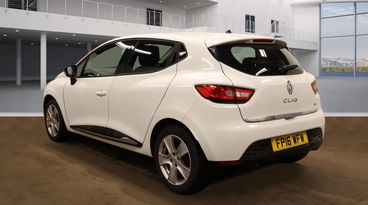Used Renault Clio 2016 for sale - 77823519: Photo 2