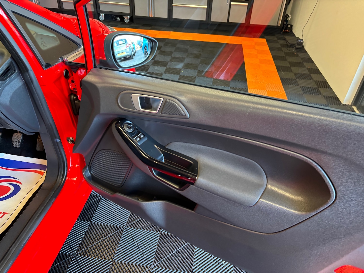 Used Ford Fiesta 2015 for sale - 75947226: Photo 39