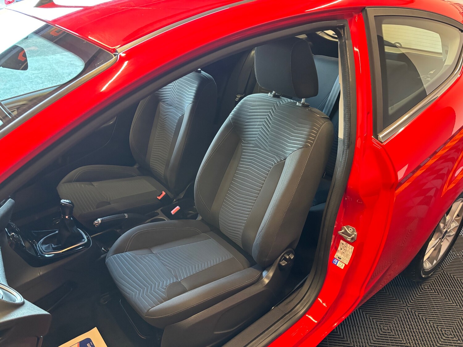 Used Ford Fiesta 2015 for sale - 75947226: Photo 65