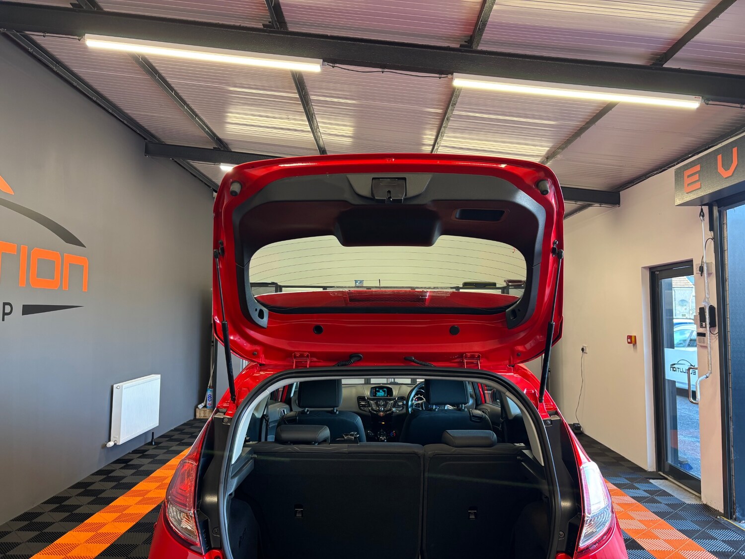 Used Ford Fiesta 2015 for sale - 75947226: Photo 78