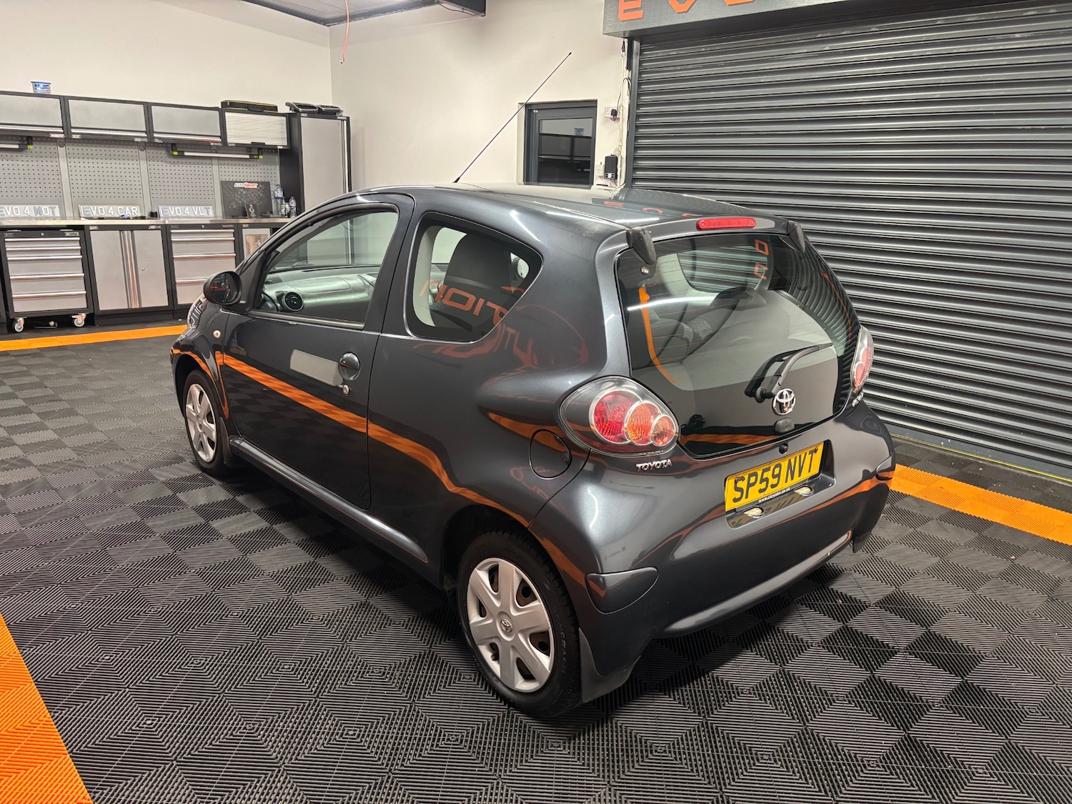 Used Toyota AYGO 2009 for sale - 75852624: Photo 14