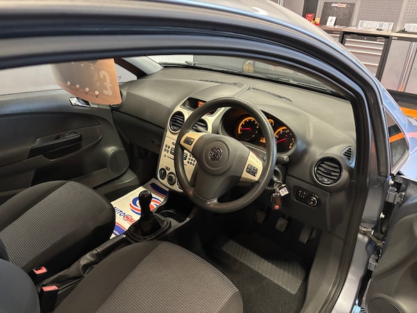 Used Vauxhall Corsa 2010 for sale - 75477085: Photo 20