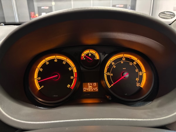 Used Vauxhall Corsa 2010 for sale - 75477085: Photo 24