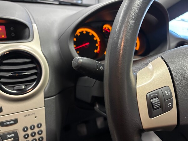 Used Vauxhall Corsa 2010 for sale - 75477085: Photo 28