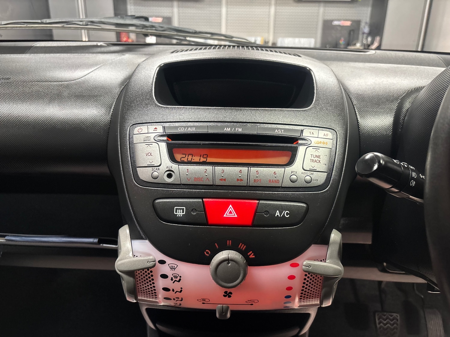 Used Peugeot 107 2013 for sale - 76198644: Photo 38