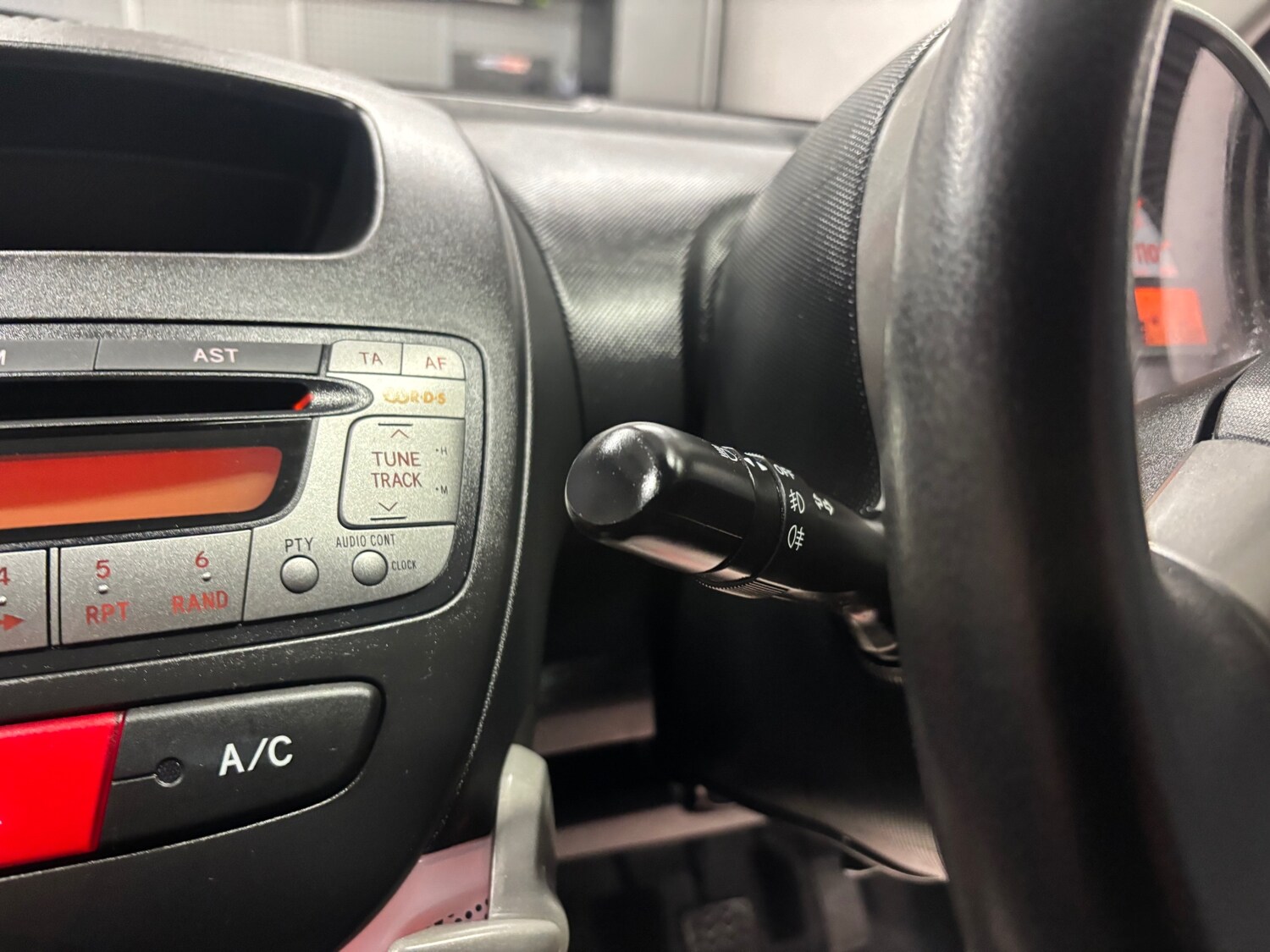 Used Peugeot 107 2013 for sale - 76198644: Photo 40