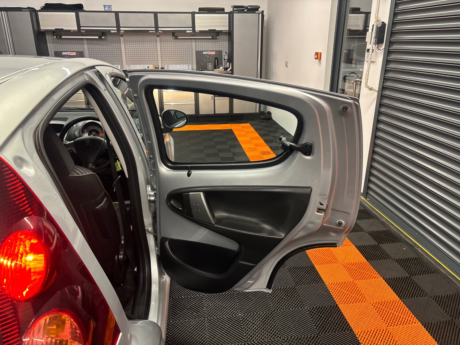 Used Peugeot 107 2013 for sale - 76198644: Photo 46