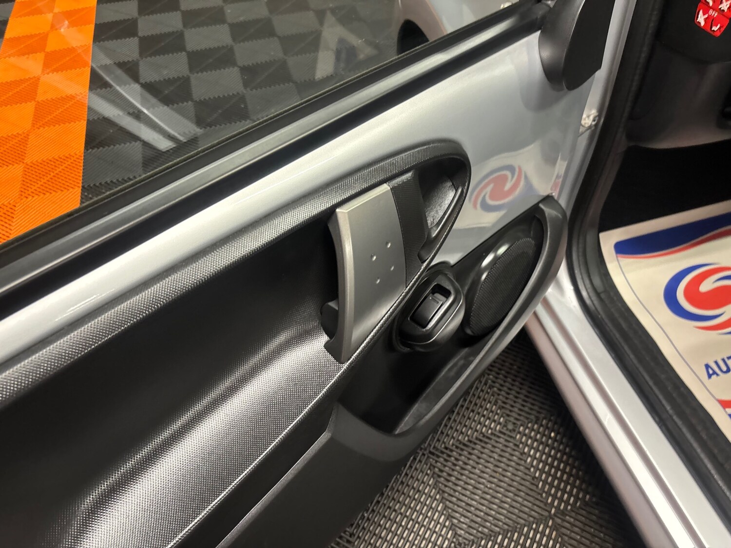 Used Peugeot 107 2013 for sale - 76198644: Photo 50