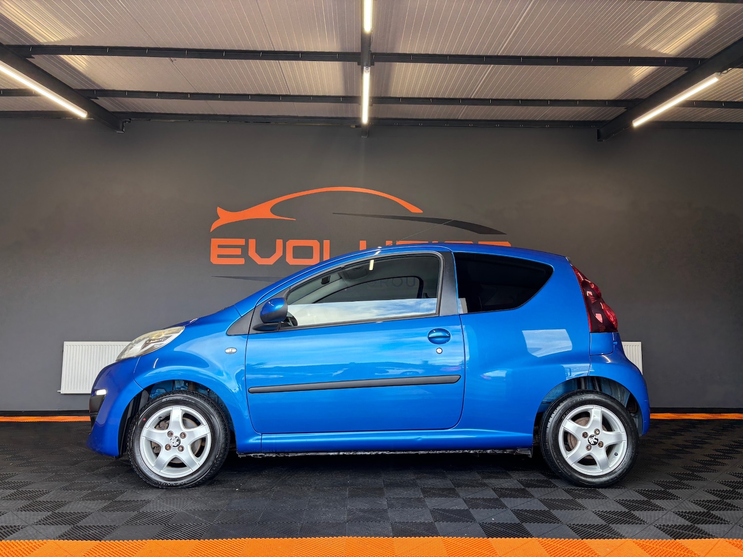 Used Peugeot 107 2013 for sale - 76095237: Photo 2